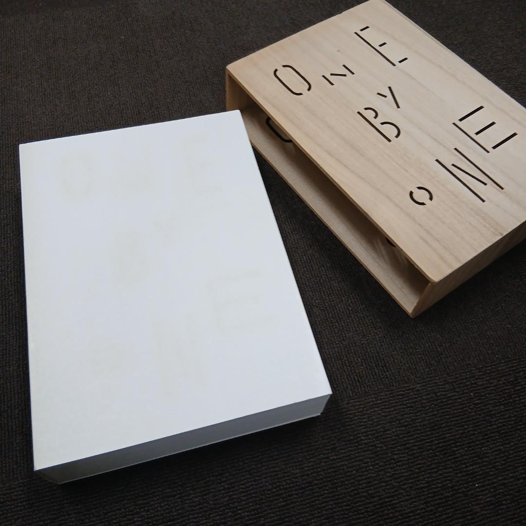 【希少本】ONE BY ONE 木製アートブック