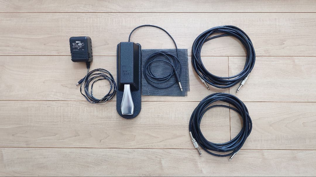 YAMAHA S03 ヤマハ シンセサイザー ケース付 ペダル付