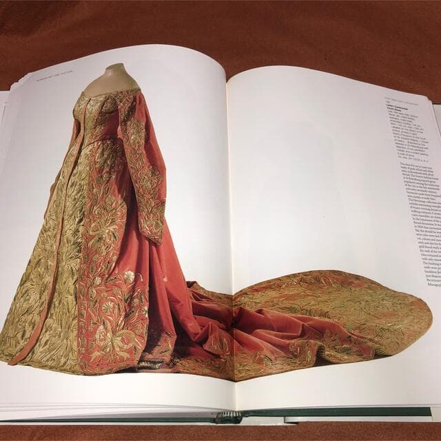 二千円引　能登地震寄付　未使用　エルミタージュ美術館 全2巻 英語　大型本