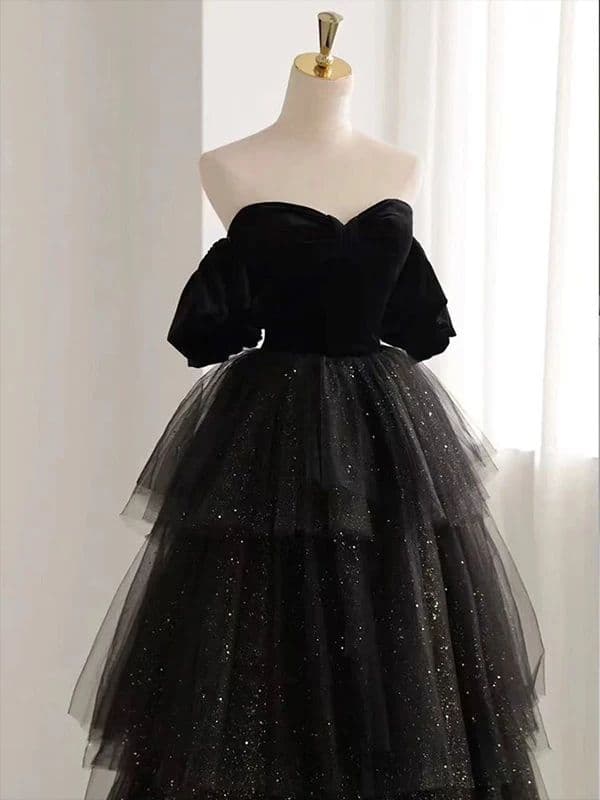 華やか黒イブニングドレス 結婚式やパーティーに最適