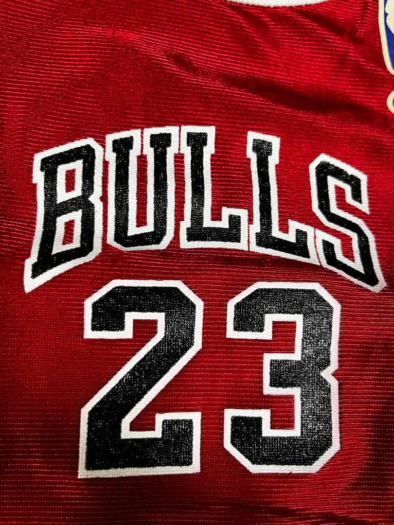 NBA Champion BULLS ブルズ　ジョーダン 23 赤ロンパース