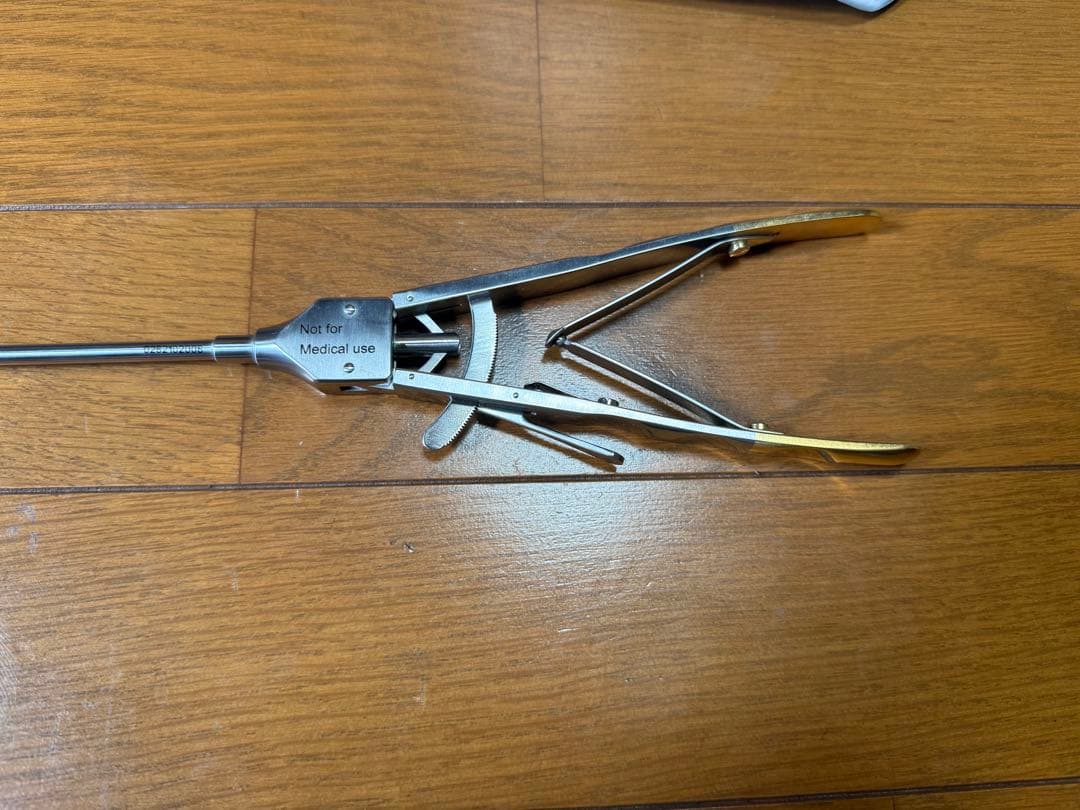 腹腔鏡手術持針器　ストレート　コトブキメディカル