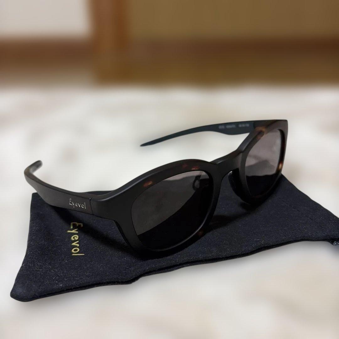 Eyebol サングラス