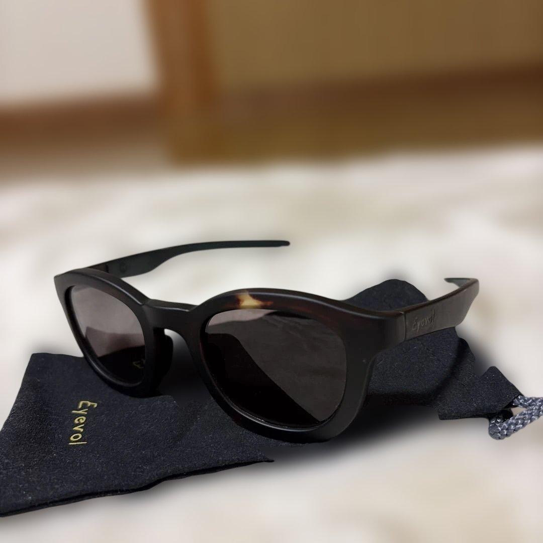 Eyebol サングラス