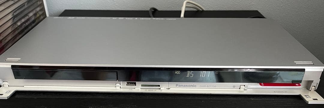 【美品】DIGA DMR-BZT750-S 2TB ブルーレイレコーダー