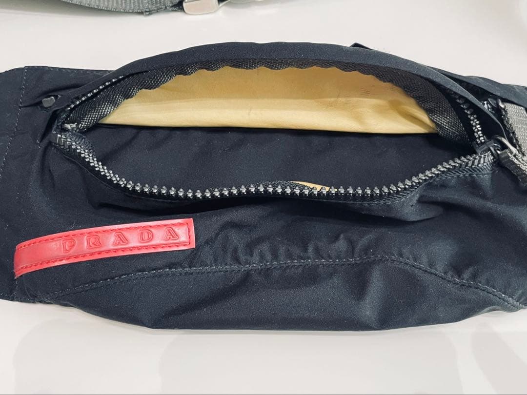 PRADA プラダ　スポーツ ボディバッグ ウエストポーチ　ブラック