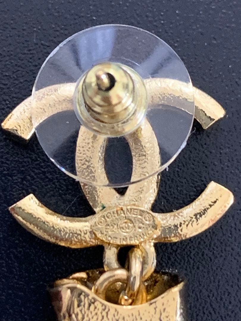 CHANEL ローラースケートピアス 片耳