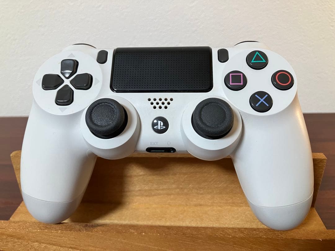 【美品】PS4 Pro 1TB ホワイト CUH-7200B