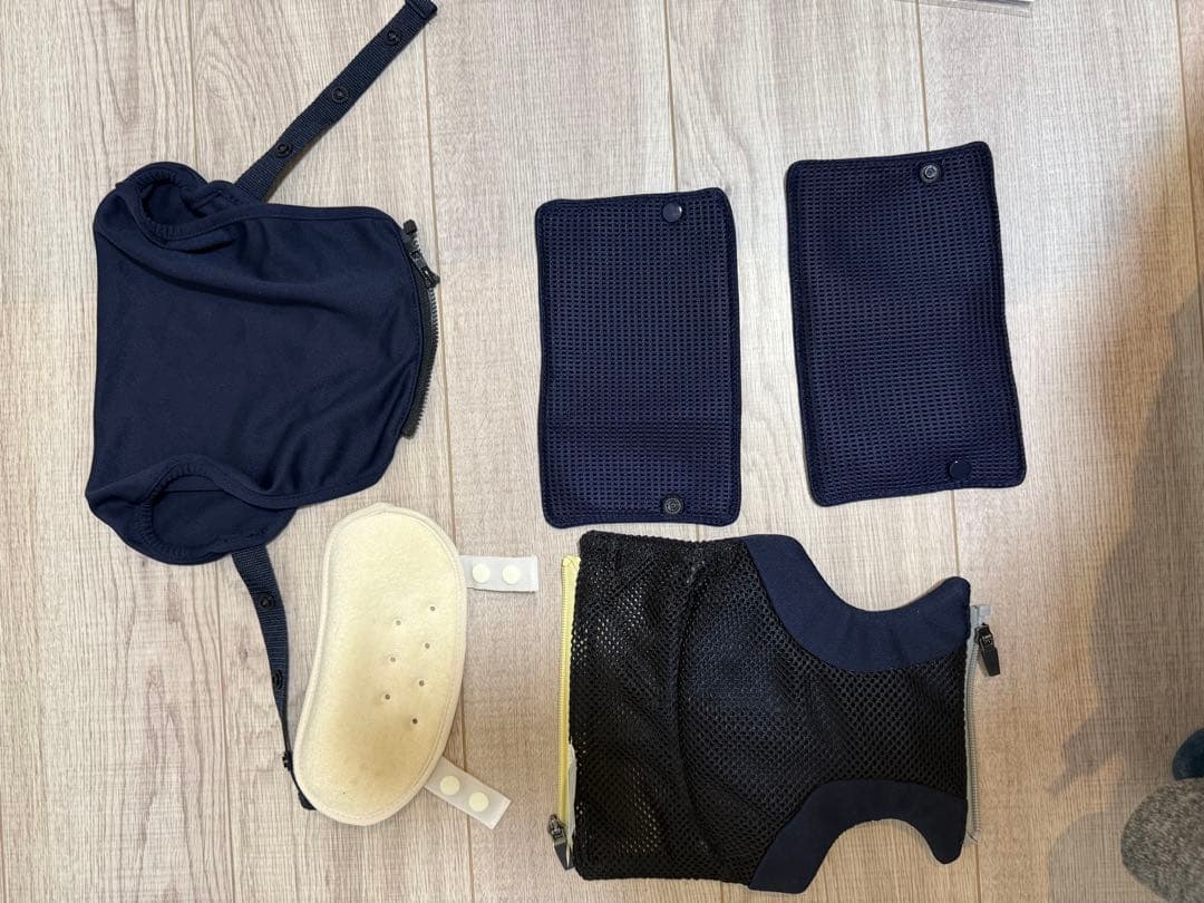 Aprica ラクリス　抱っこ紐 ネイビー