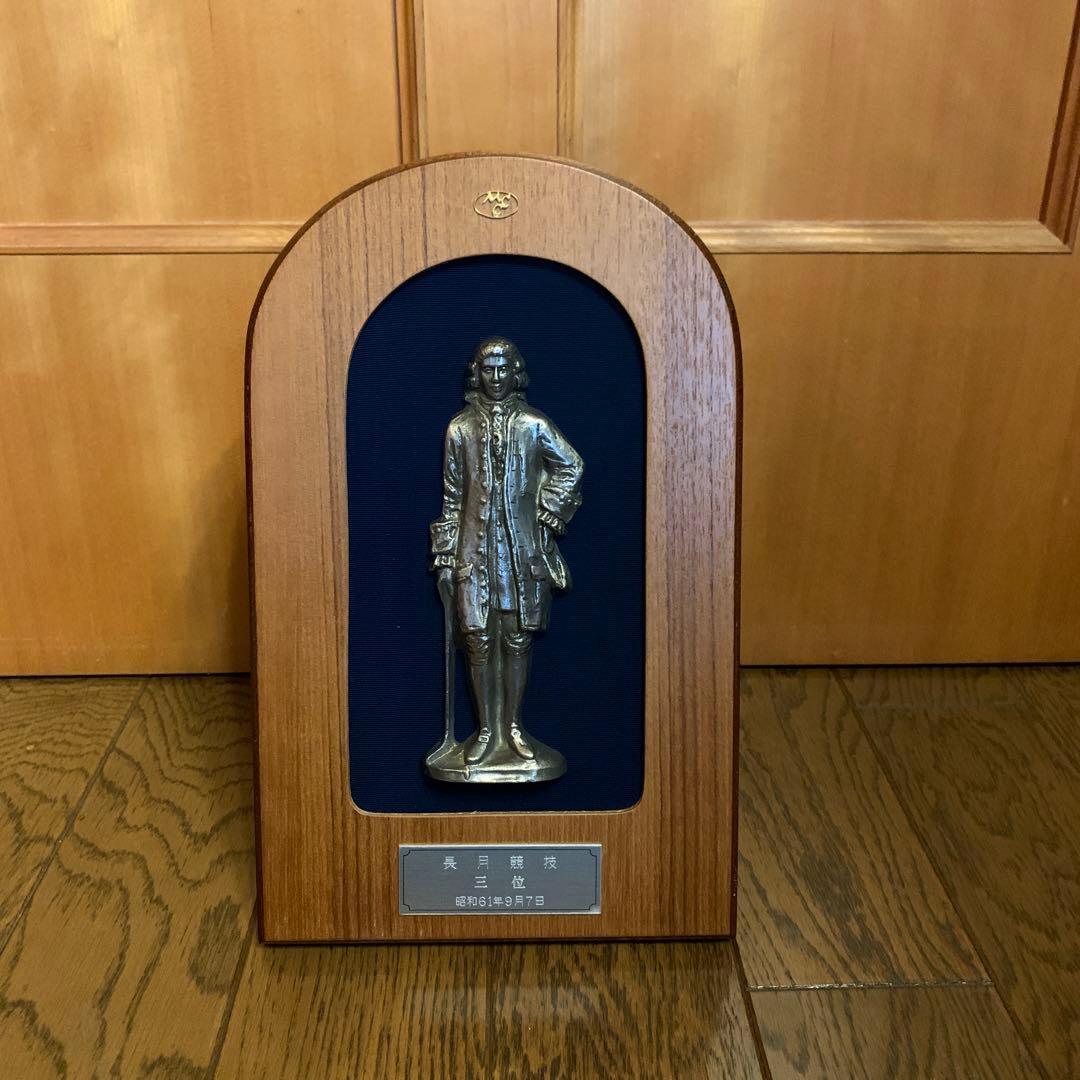 ブロンズ像レリーフ表彰盾(三好C.C)