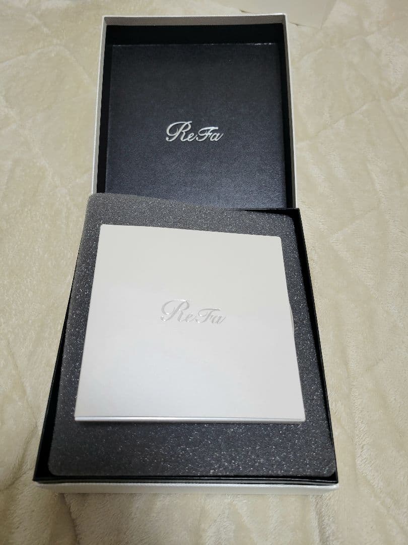 yui様　新品　リファ　フォーカラット　ReFa 4 CARAT　ショッパー付き