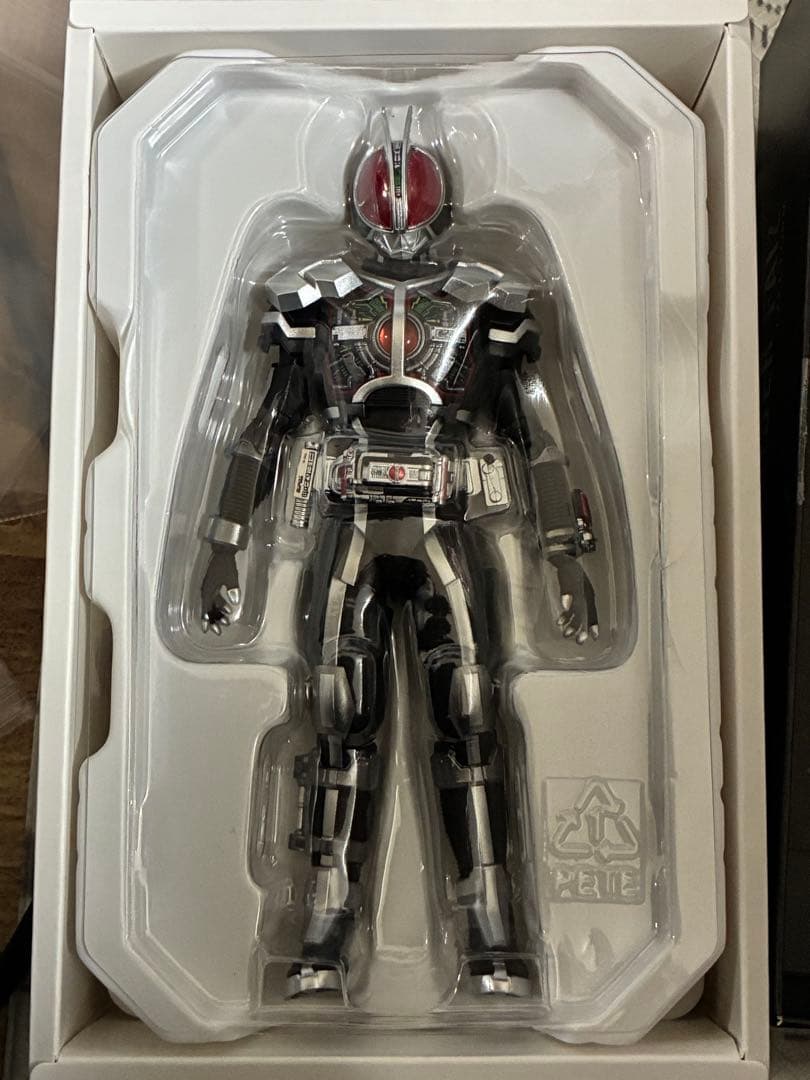 S.H.Figuarts 真骨彫 仮面ライダーファイズ アクセルフォーム