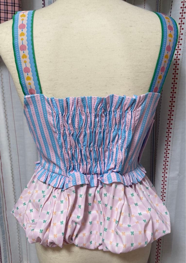 ⭐︎リンダ⭐︎ テンテンツツ　tntntutu ベスト　キャミ　犬　ファンシー