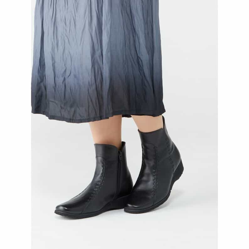 未使用 ペダラ スクエアトゥ サイドジップ レザー ブーツ