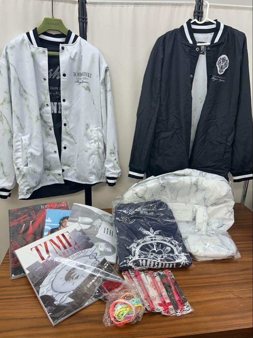 東方神起ツアーグッズ2017まとめ売り