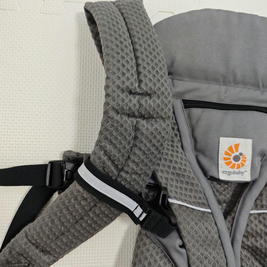 【mmmsss】 オムニブリーズ　抱っこ紐 グレー
