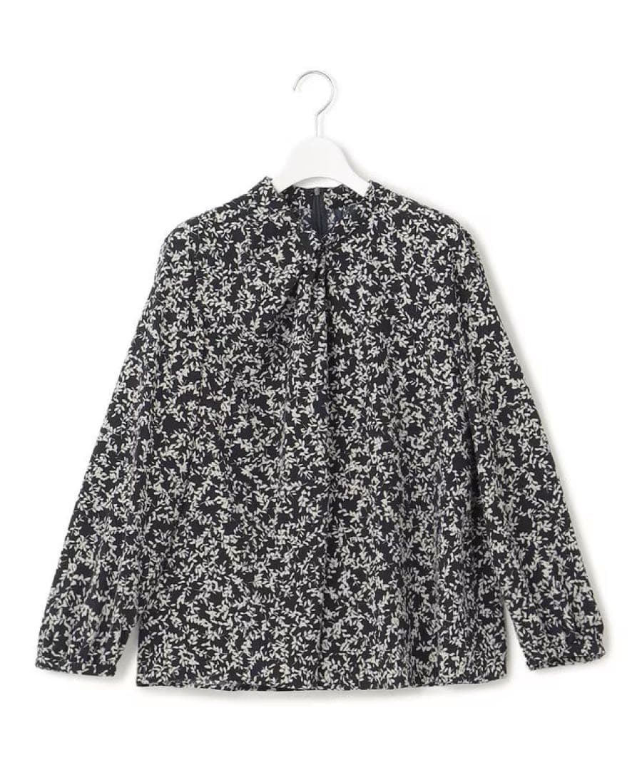 2025SS 完売品　23区　【洗える】シャドーリーフ プリント ブラウス