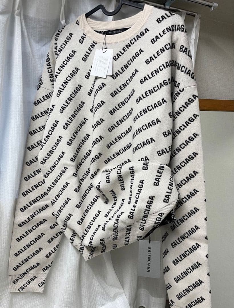 新品未使用 バレンシアガ balenciaga総柄ロゴクルーネックニットセーター