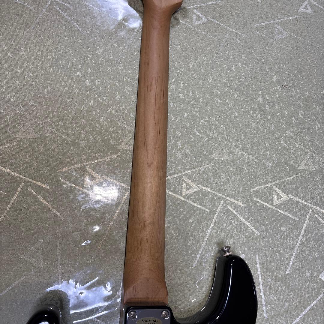 Mavis ストラト　BUSKER'S ストラト(ネックを外して発送)