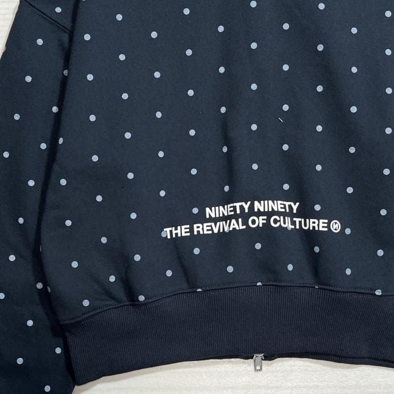 9090/ナインティナインティ/エンジェルドットジップフーディ/刺繍×プリント