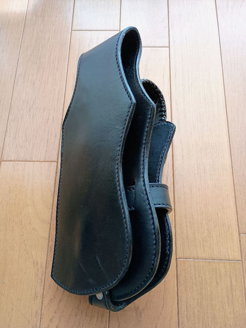 バイカーズウォレットホルダー　コブラ革ヘッド付き