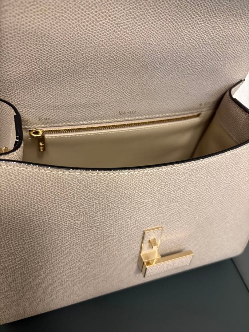 Valextra イジィデ　ミディアム　ヌード