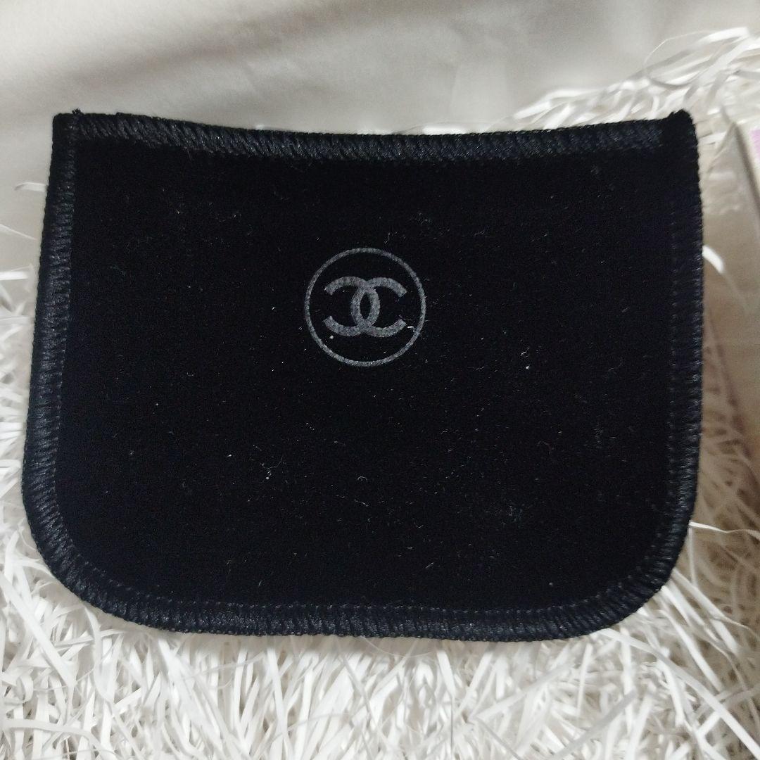 シャネル　アイシャドウと保存ケース　ヘアミスト　リップスティック　リップグロス