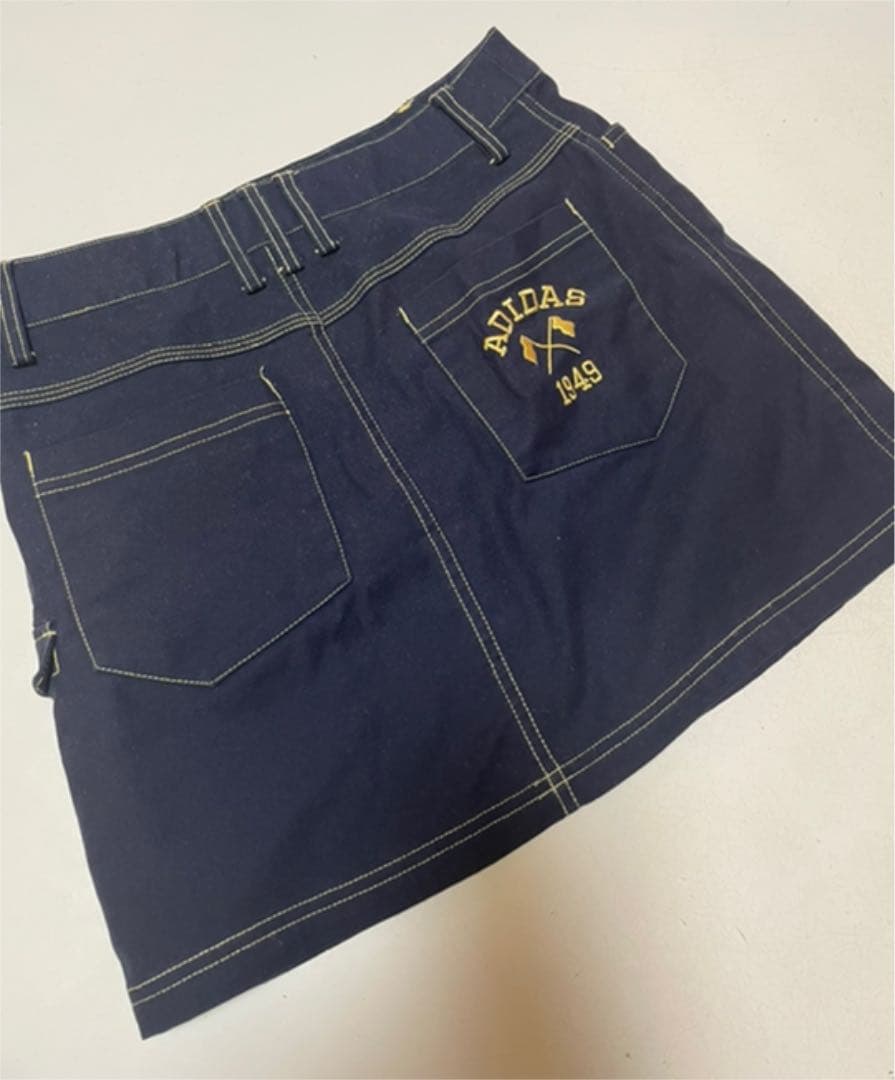アディダススカート　アンダーパンツ付き