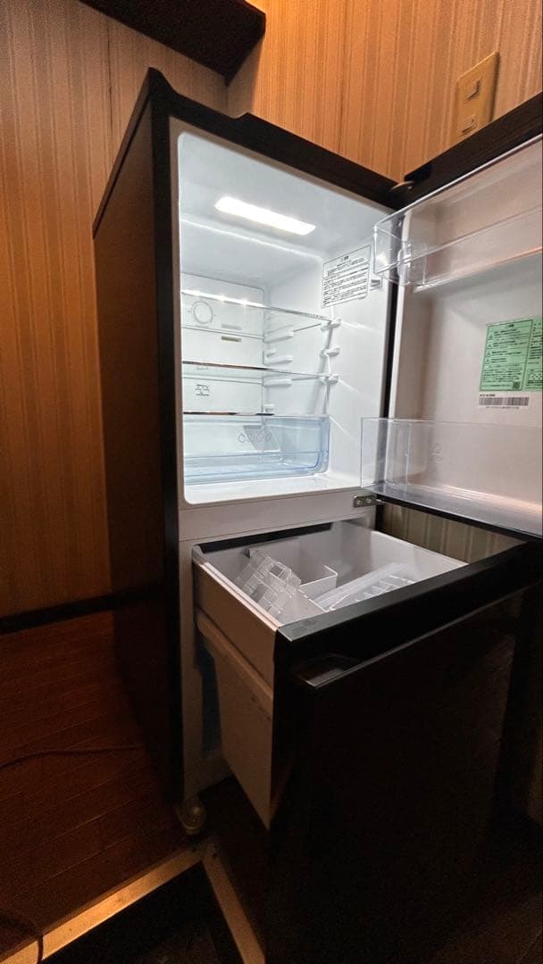 【送料込・美品】2023年製 Hisense冷蔵庫｜引越し早期売却・値段相談可