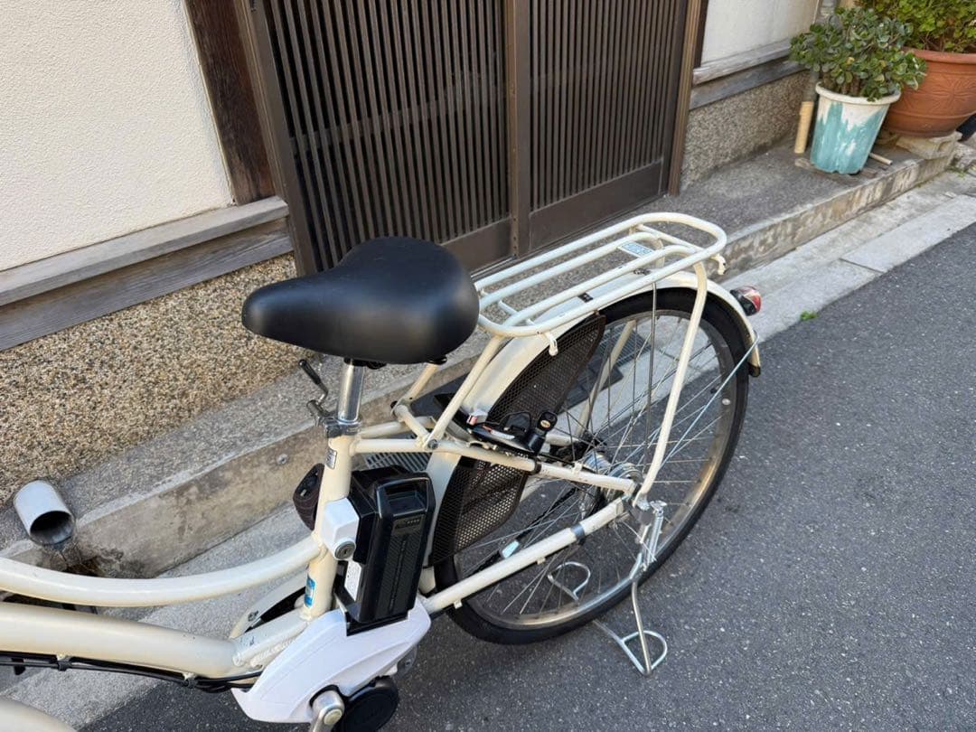 大阪府　ヤマハ　電動アシスト自転車 アイボリー バスケット付き