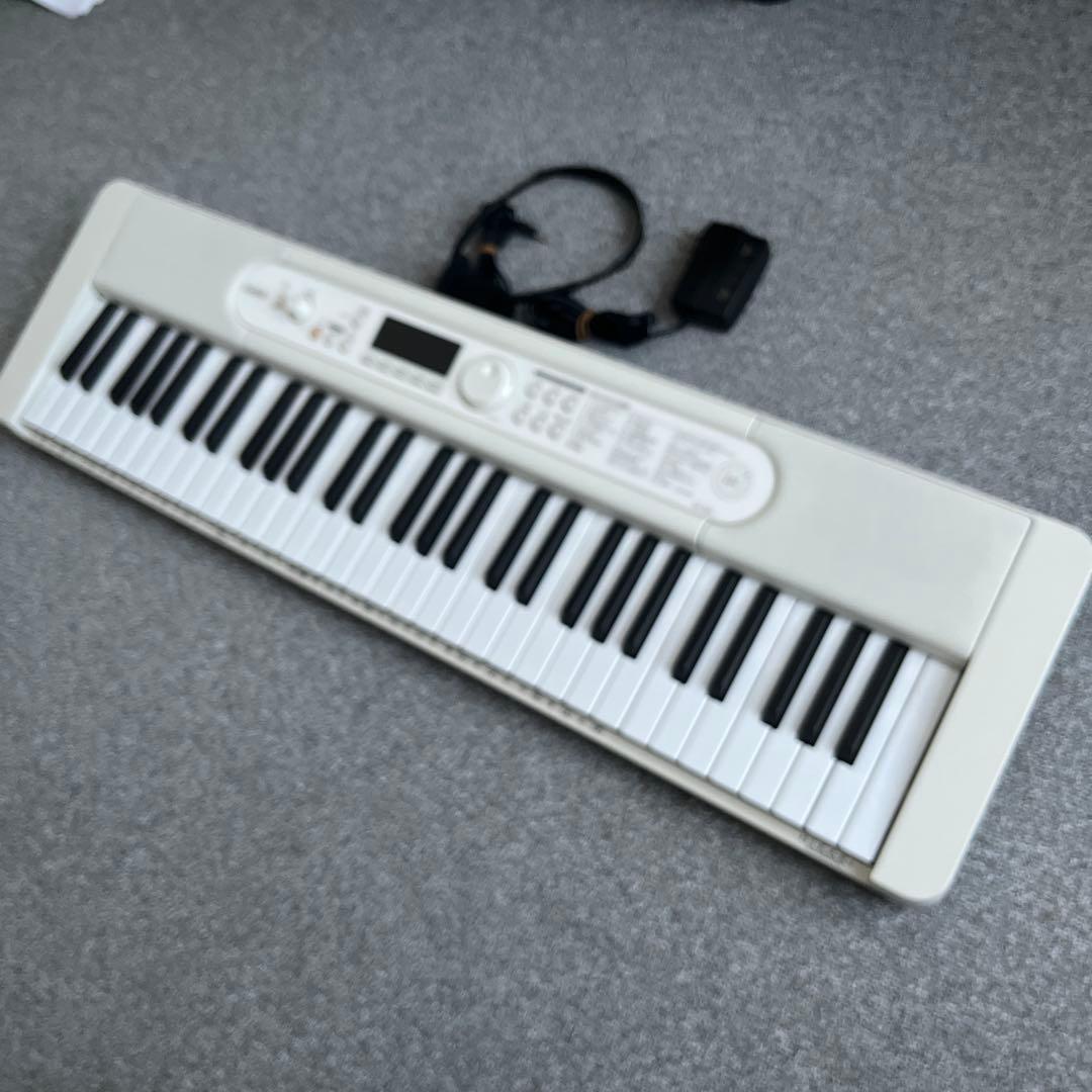 カシオ電子ピアノ　LK-526