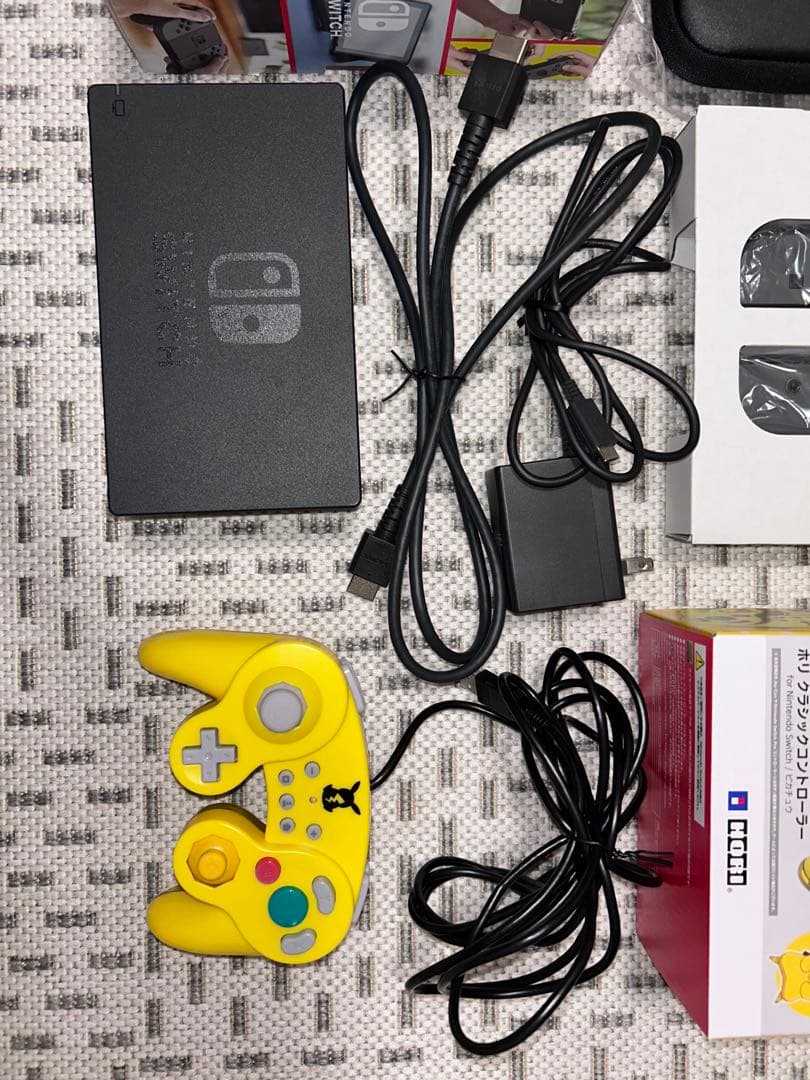 【美品】Nintendo Switch 本体 + キャリーケース+コントローラー