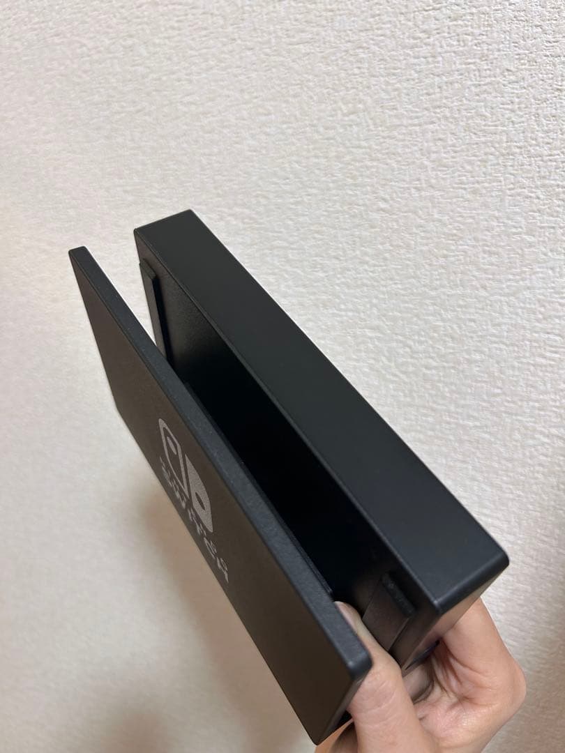 【美品】Nintendo Switch 本体 + キャリーケース+コントローラー