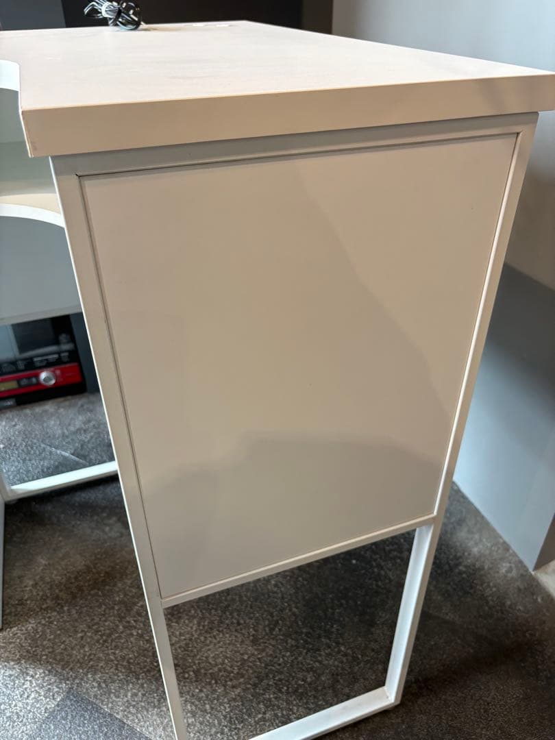 ト*モ様 L字ホワイトコーナーカウンターデスコンセント付き