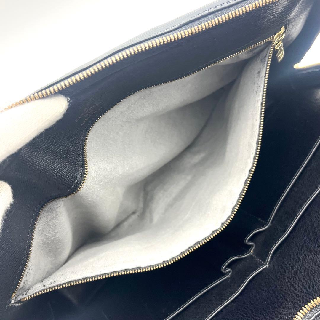 ルイヴィトン エピ ポルトドキュマンヴォワヤージュ ビジネスバッグ 正規品 本物