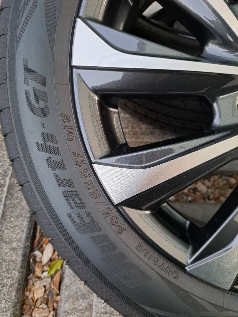 S*5様 【美品 新車外し】2025年12月納車 VOXY17インチ純正ホイル&