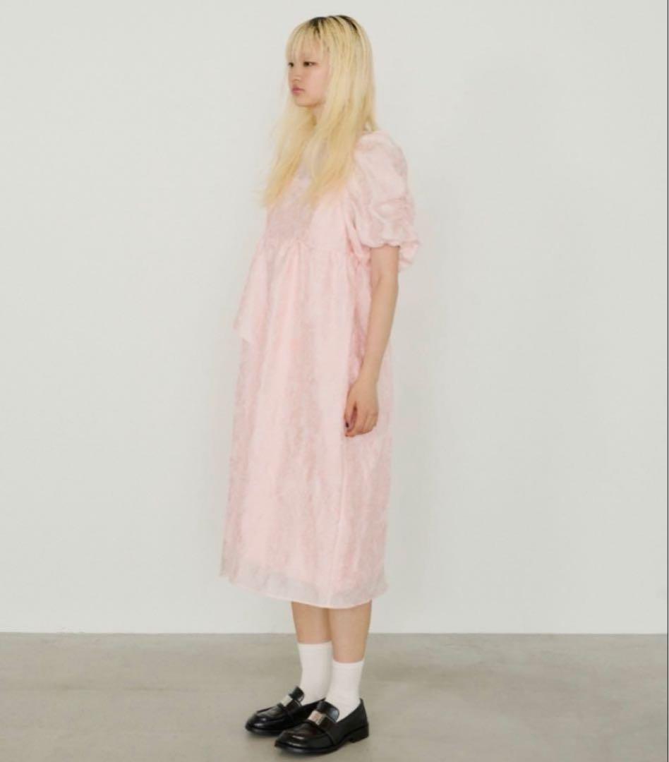 【美品】ANDRSED バブルスリーブジャガードドレス ピンク　S