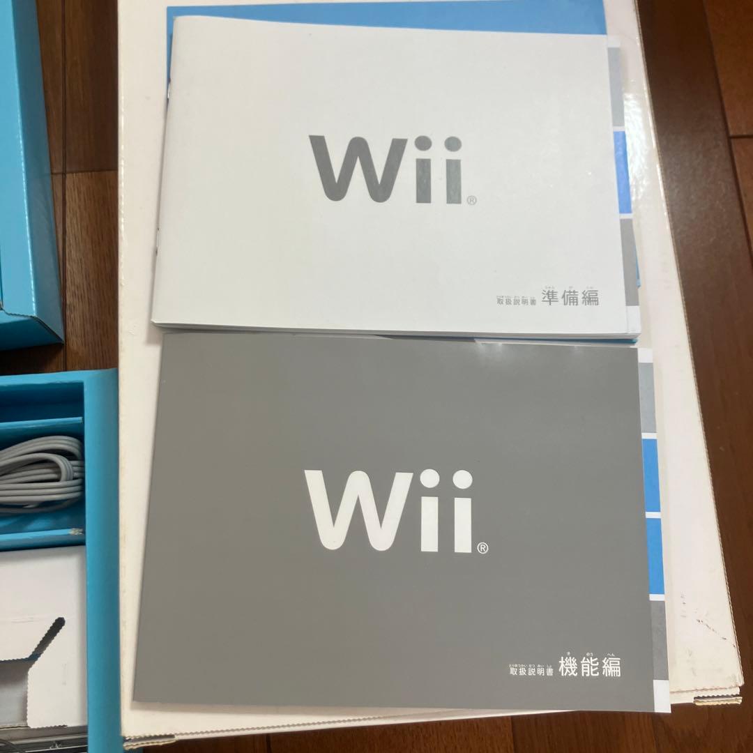 美品！ニンテンドー Wii  とWiiFitのセット