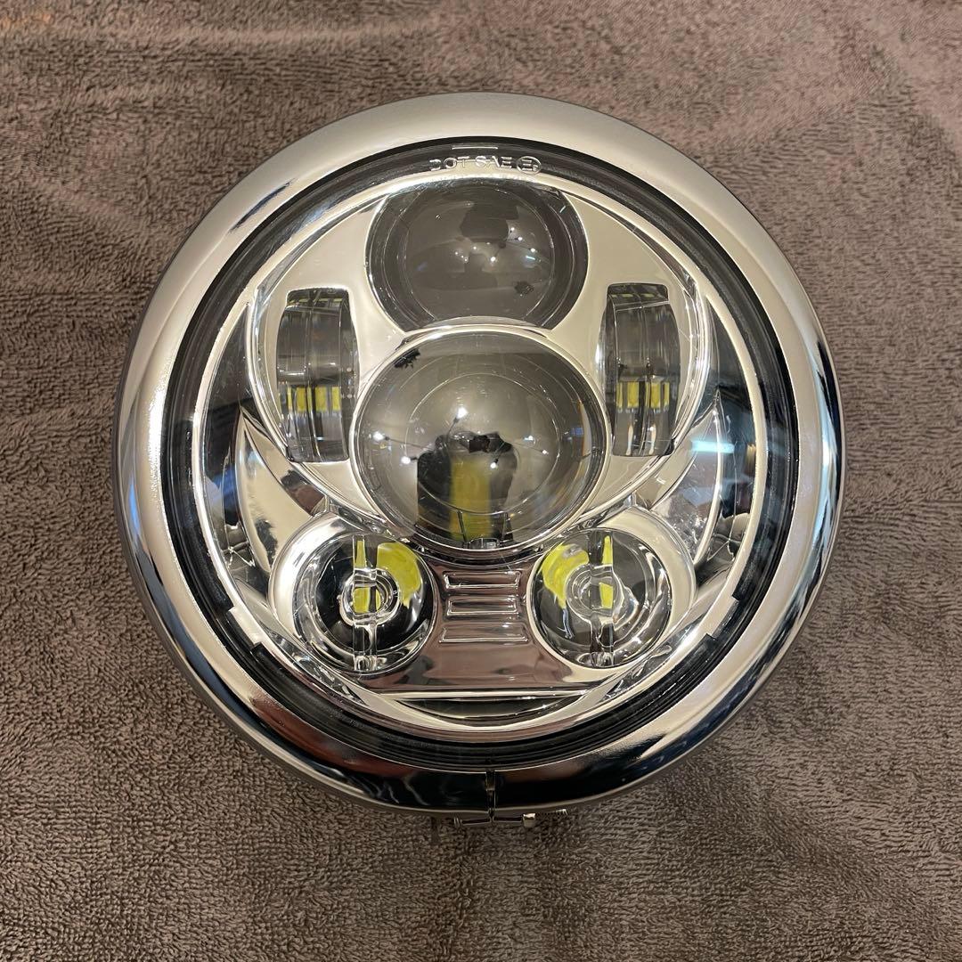 5.75インチ LEDヘッドライト シェル付き