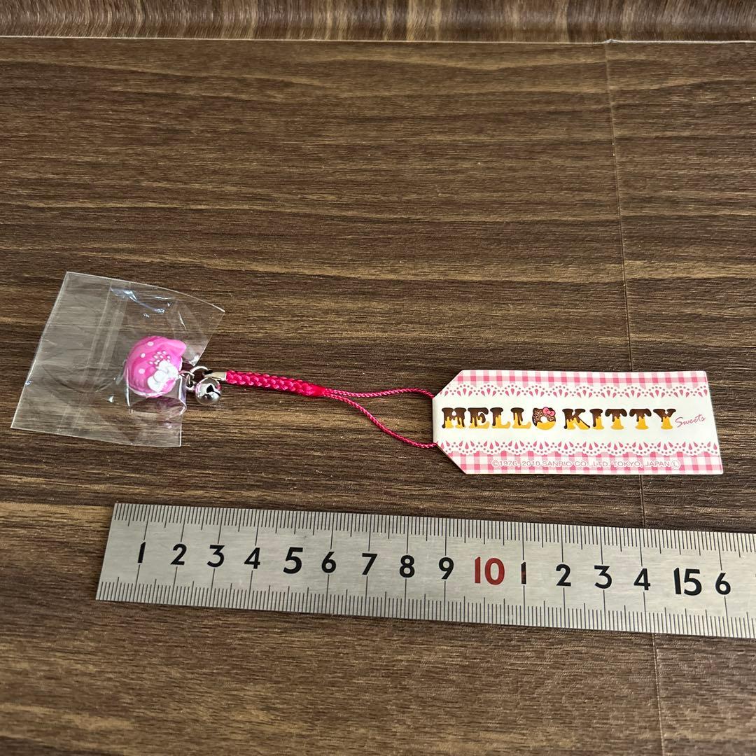 2010年　サンリオ　キティ　スイーツ　マカロン　レア　根付　ストラップ