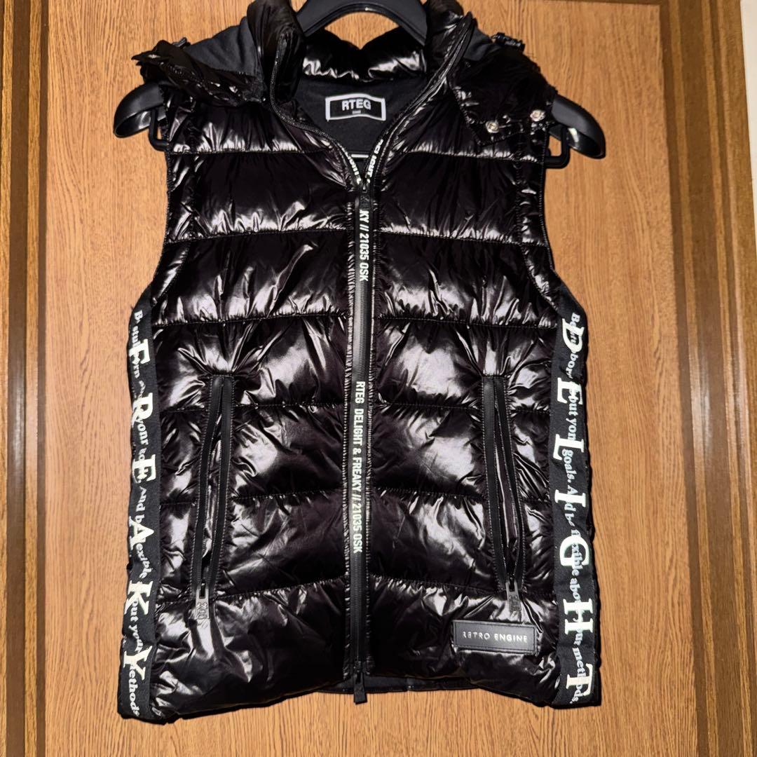 アダムスジャグラー ダウンベスト ブラック S