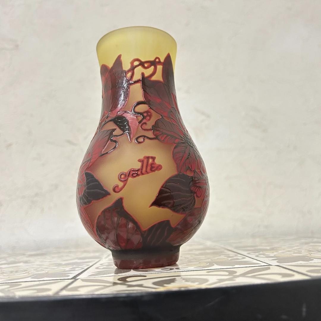 【証明書】　エミールガレ 　花瓶　カメオ彫り　被せガラス　高さ14cm