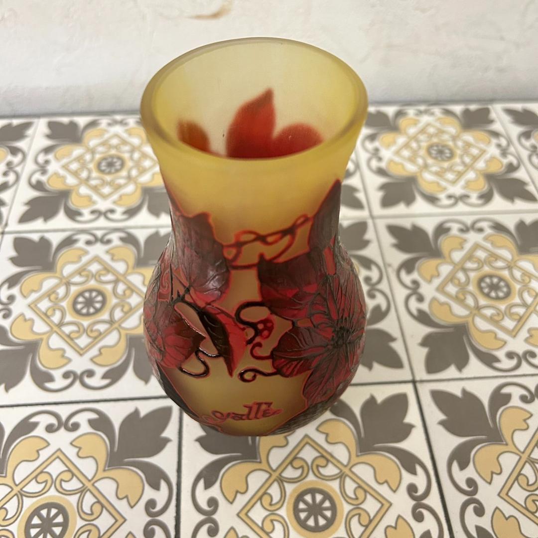 【証明書】　エミールガレ 　花瓶　カメオ彫り　被せガラス　高さ14cm