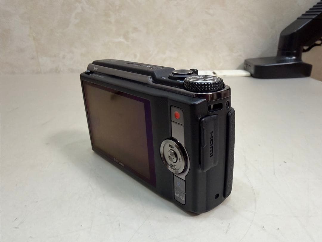OLYMPUS STYLUS SH-60 メモリー8gb デジタルカメラ