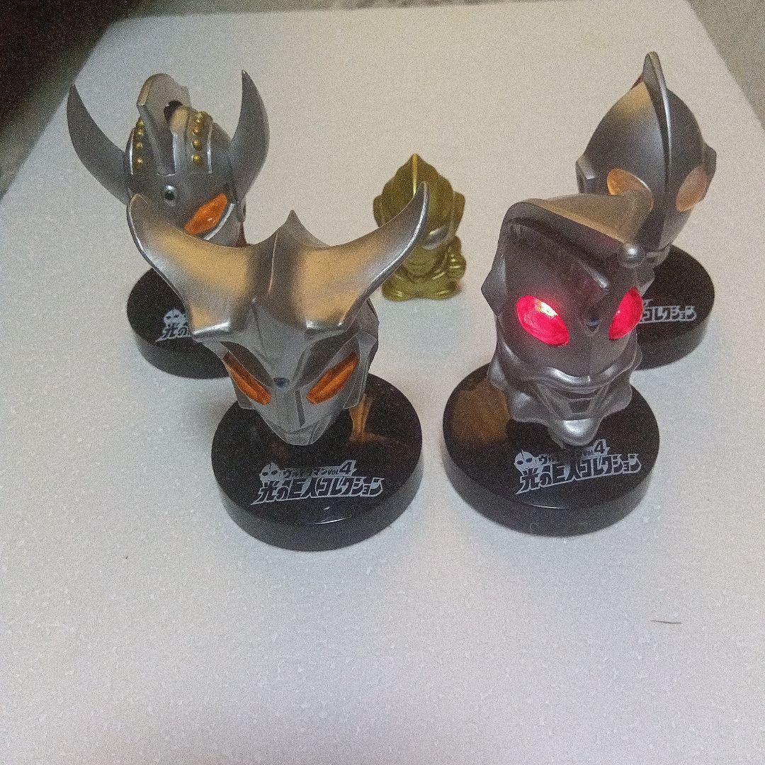 ウルトラマン 光の巨人コレクション ジャック・タロウ・レオ・キング・指人形