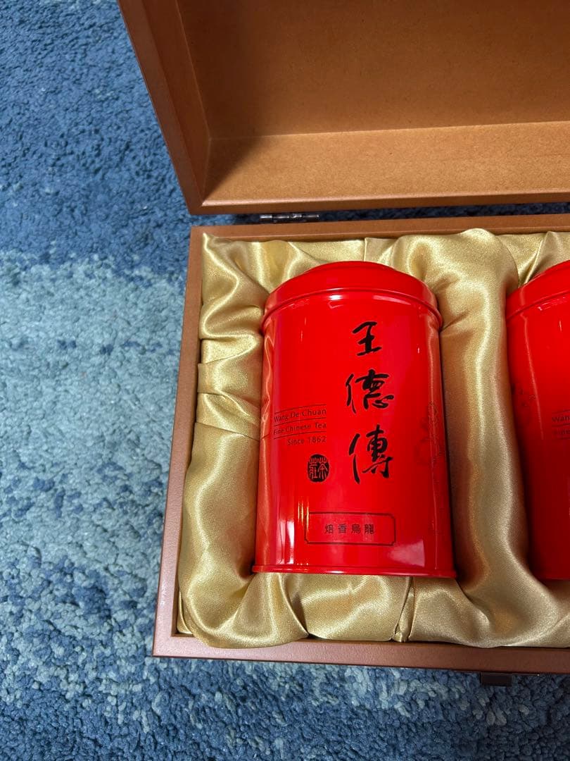 王徳傳　台湾ウーロン茶　2缶セット 木製箱入り