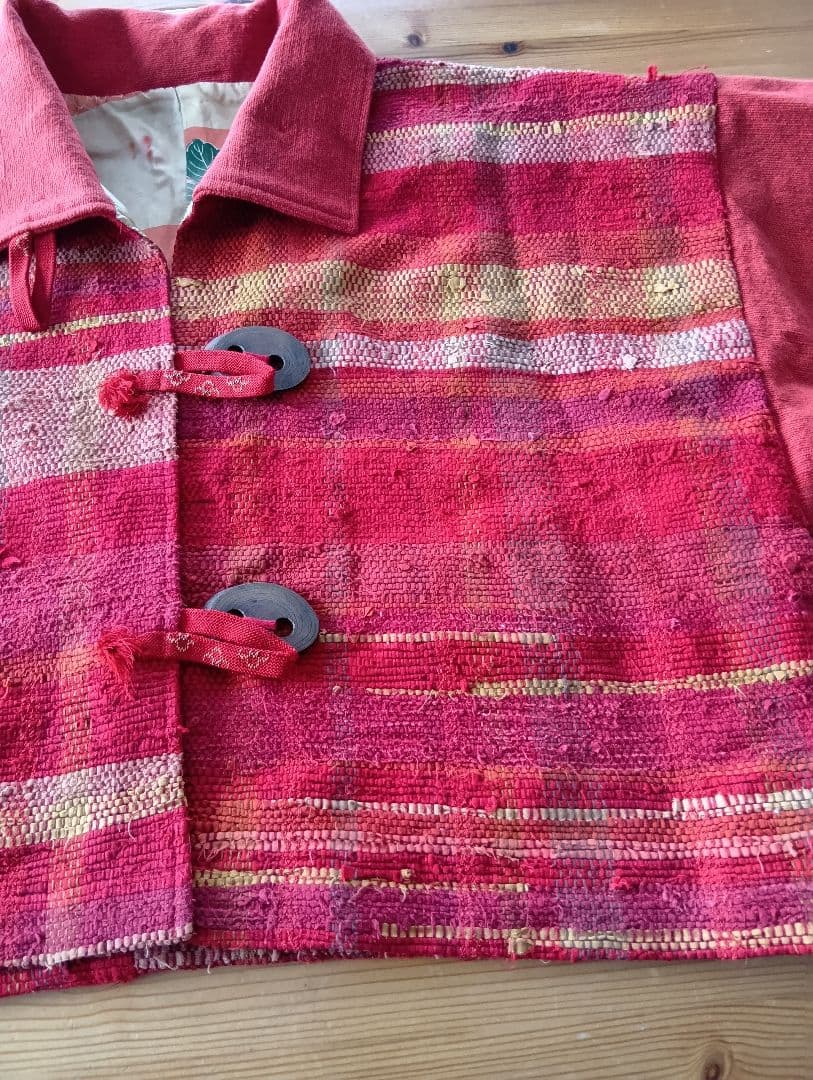 古布の裂き織りジャケットとベスト です。