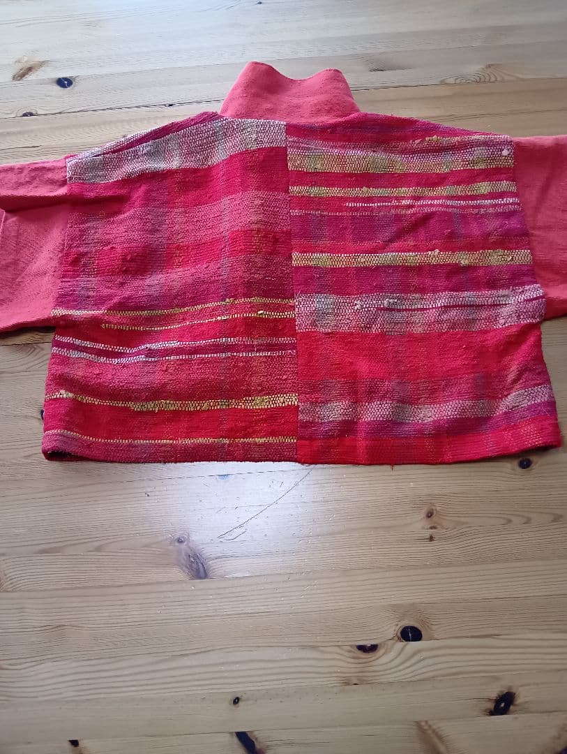 古布の裂き織りジャケットとベスト です。