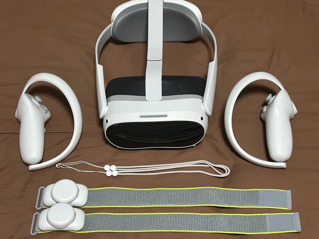 【中古品】PICO4 256GB & pico motion tracker