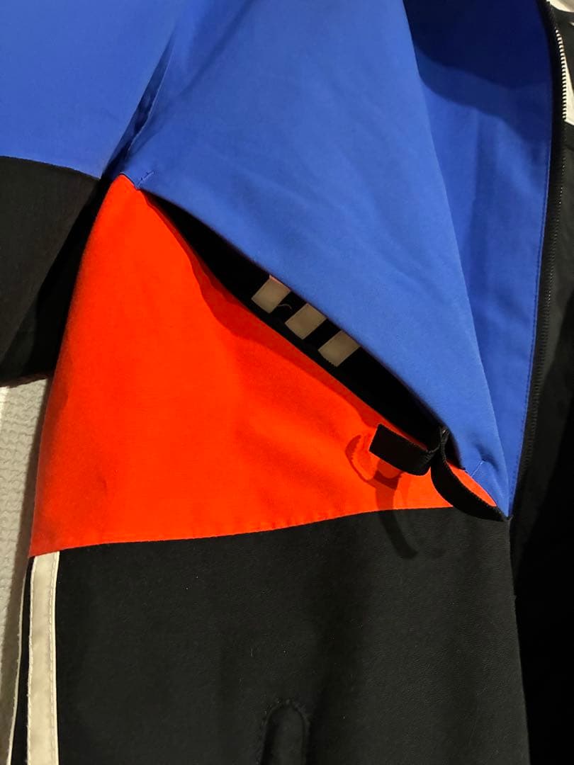 【希少】adidas スノーボードウェア ジャケット XS(実寸L〜XL相当)